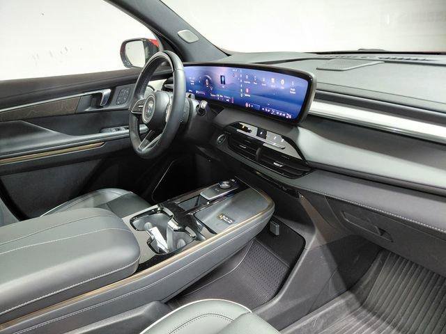 Used 2025 Buick Enclave Avenir AWD/4WD image 53