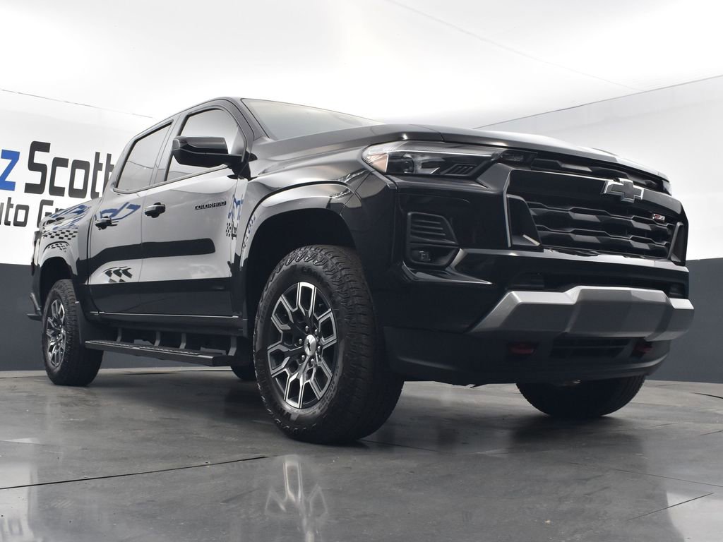 Used 2023 Chevrolet Colorado Z71 w/ Z71 Convenience Package 2 AWD/4WD image 23