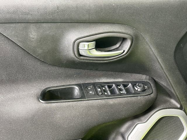 Used 2018 Jeep Renegade Sport w/ Power & Air Group image 19