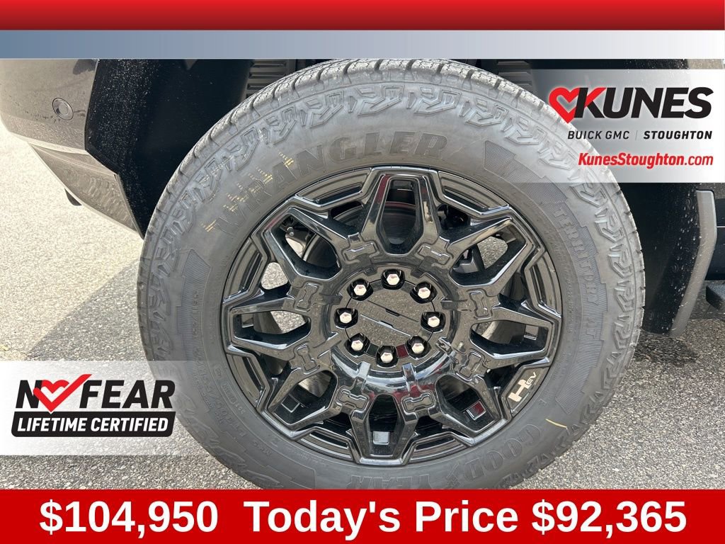 New 2025 GMC Hummer EV 2X w/ LPO, Dark Essentials Package image 17