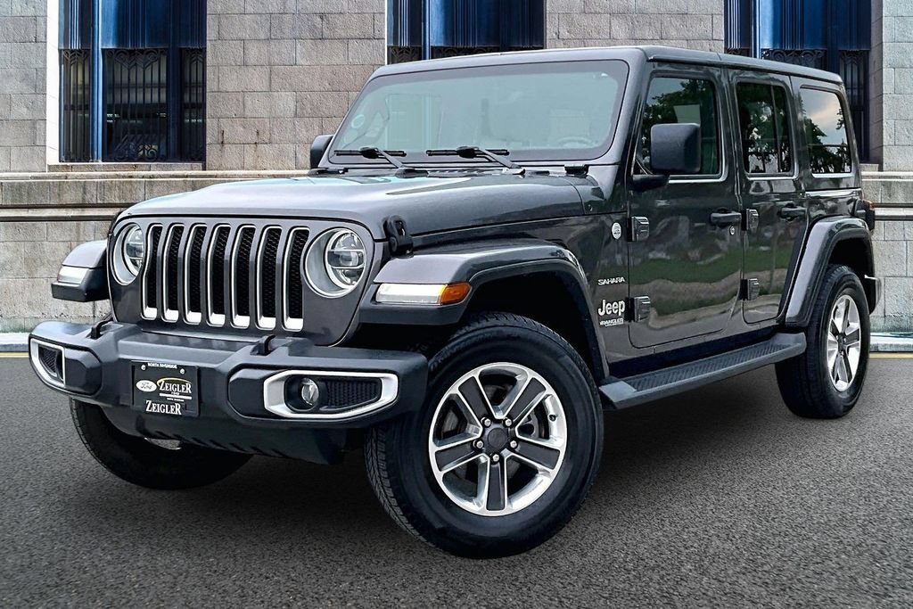 Used 2018 Jeep Wrangler Unlimited Sahara AWD/4WD image 2