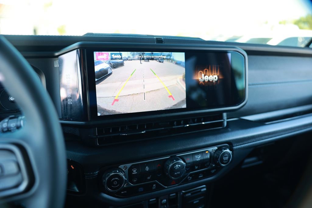 Used 2024 Jeep Wrangler Unlimited Rubicon 4xe image 23