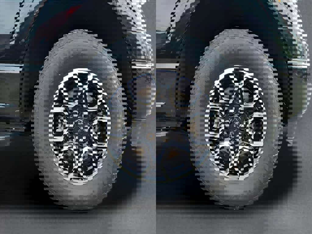 Certified 2022 Ford F150 XLT w/ Equipment Group 302A High image 13