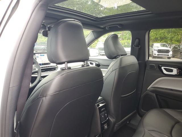 New 2026 Jeep Compass Limited w/ Sun, Sound & Navigation Group AWD/4WD image 11