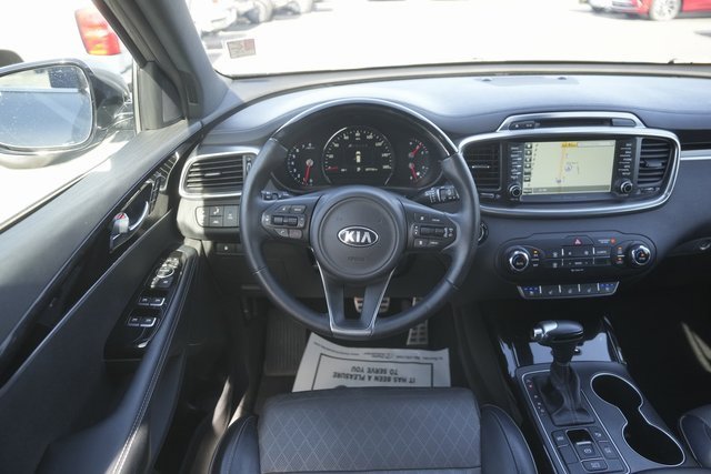 Used 2017 Kia Sorento SX image 22