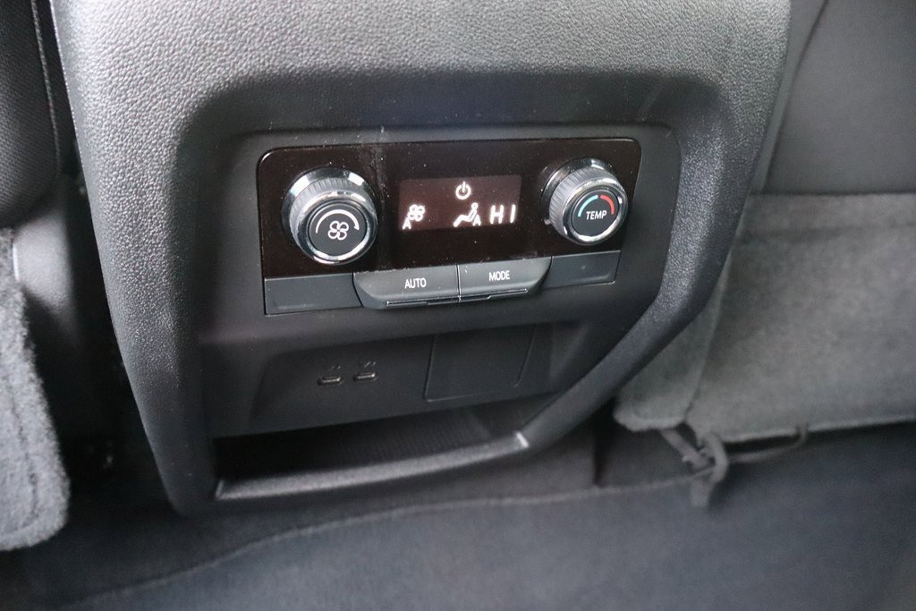 Used 2024 Chevrolet Traverse LS w/ Midnight/Sport Edition image 21