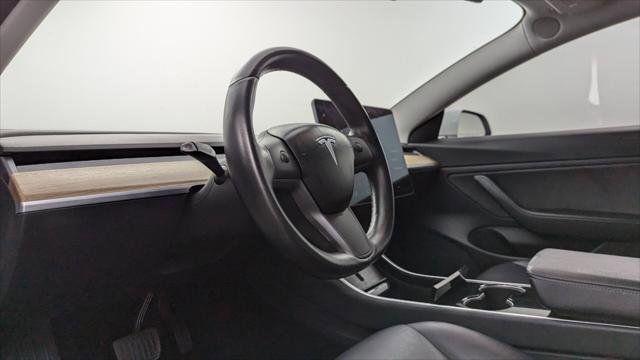 Used 2018 Tesla Model 3 Mid Range image 22
