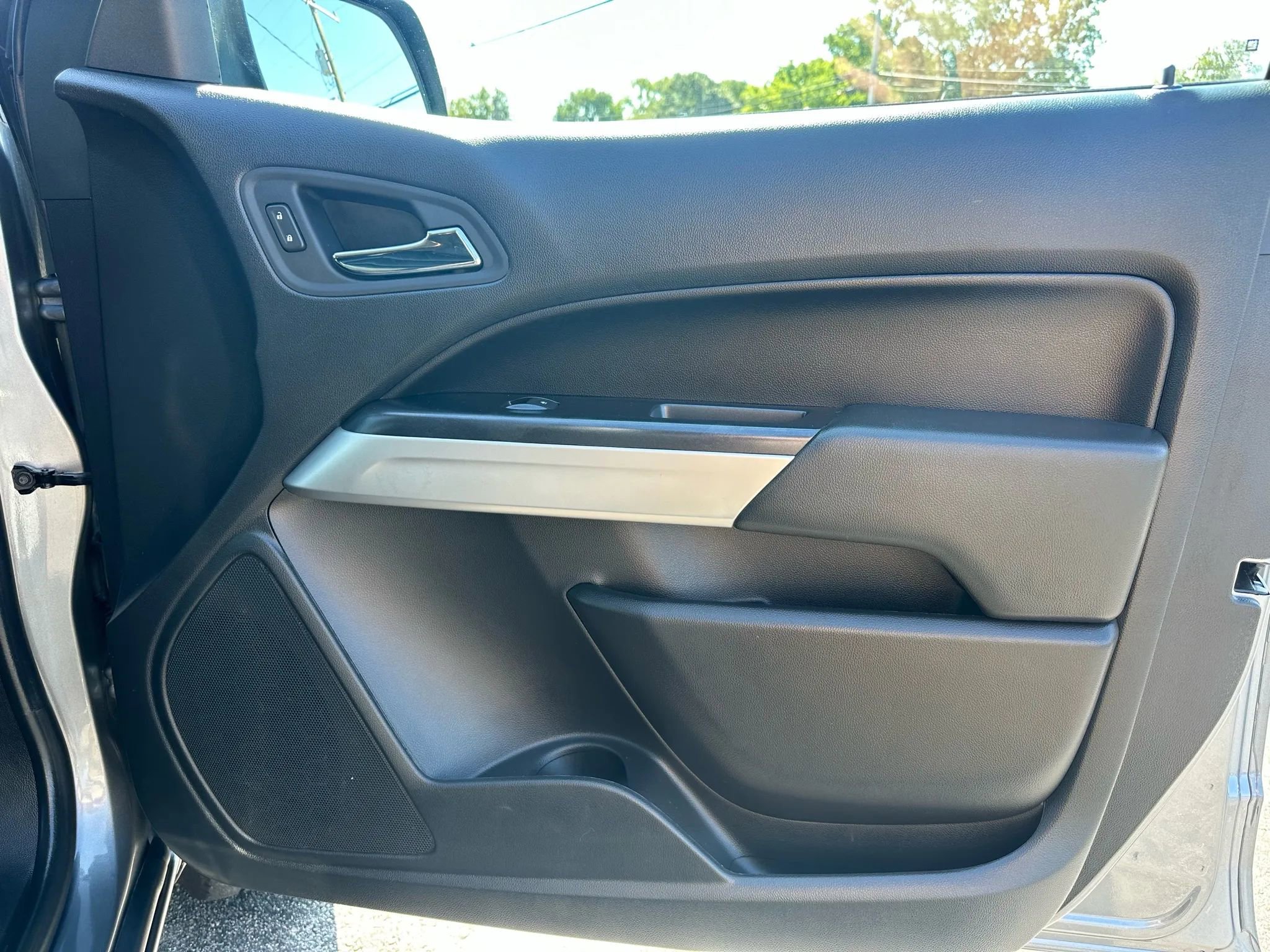 Used 2022 Chevrolet Colorado LT w/ Luxury Package image 19