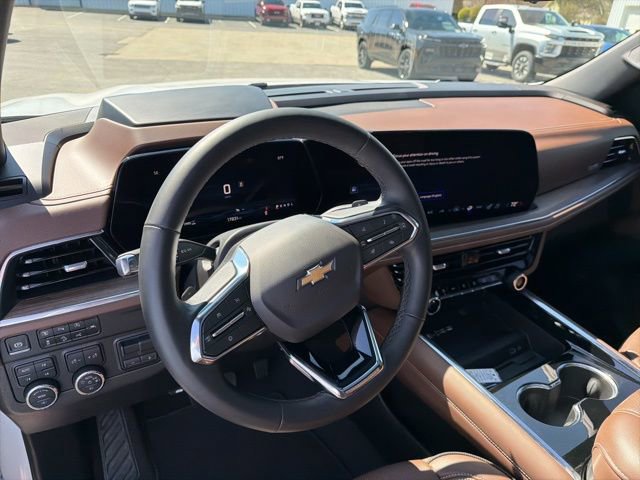 Used 2025 Chevrolet Suburban High Country image 31