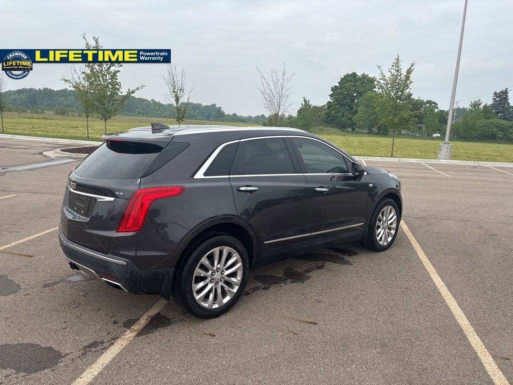 Used 2017 Cadillac XT5 Platinum w/ Driver Assist Package image 9