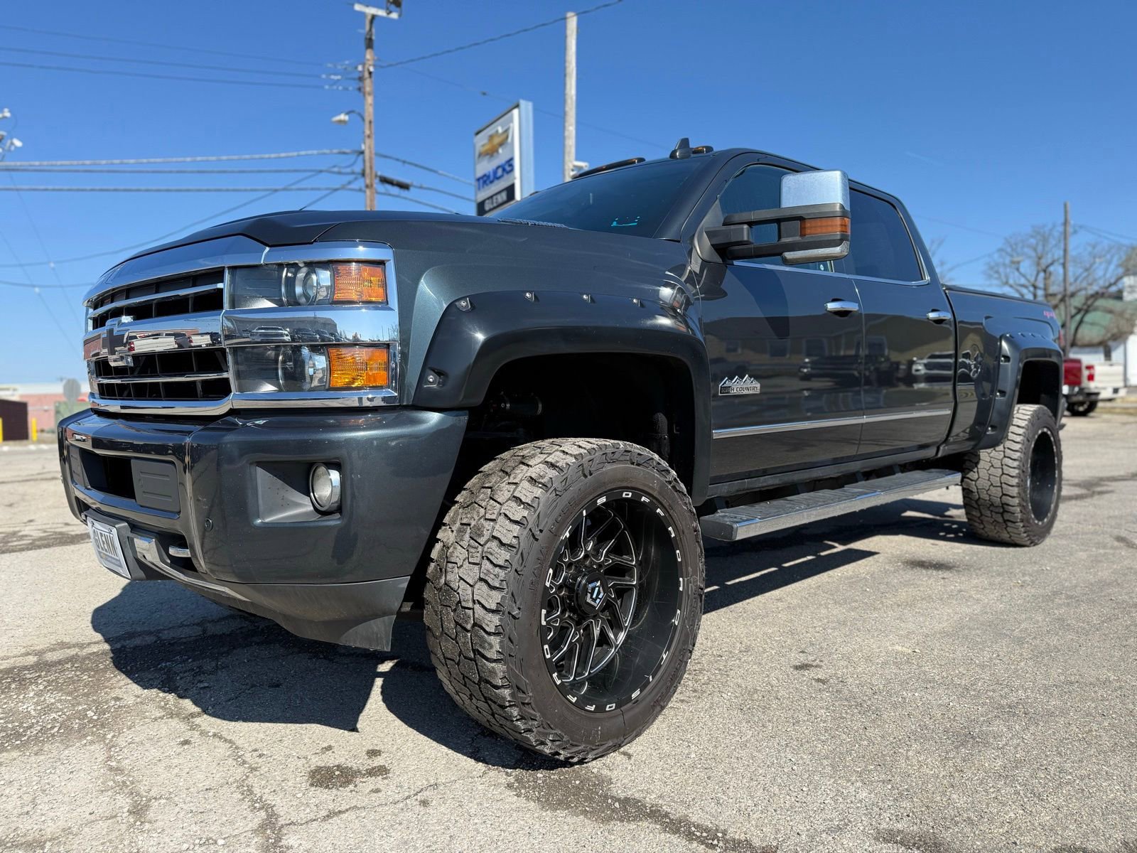 Used 2019 Chevrolet Silverado 2500 High Country w/ Duramax Plus Package image 2