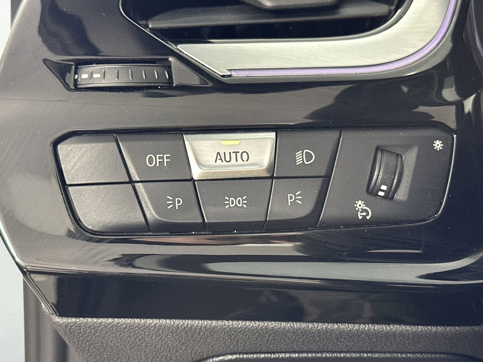 Used 2025 BMW Z4 M40i w/ Premium Package image 22