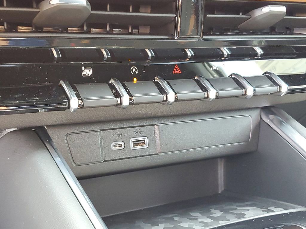 New 2026 GMC Canyon AT4 w/ Nightfall Edition AWD/4WD image 24