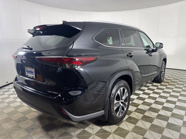 Used 2026 Toyota Highlander XLE AWD/4WD image 7