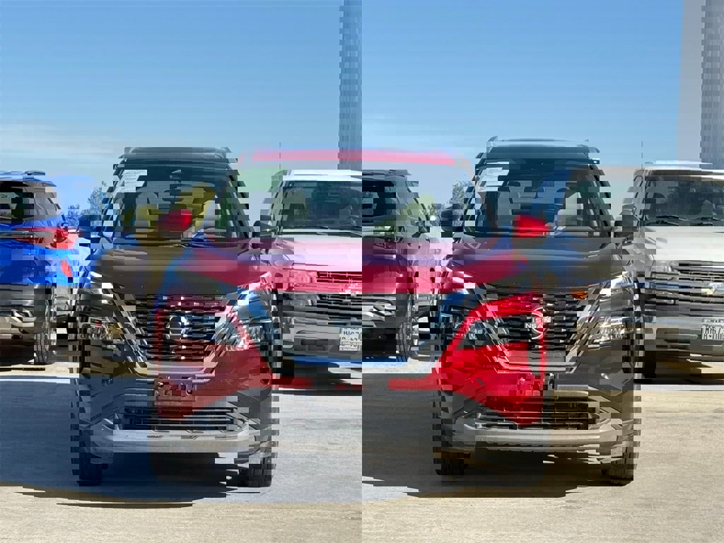 Used 2023 Nissan Rogue SV w/ SV Premium Package image 5