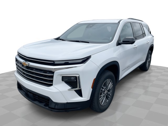 Used 2026 Chevrolet Traverse LT w/ Driver Confidence Package FWD image 1