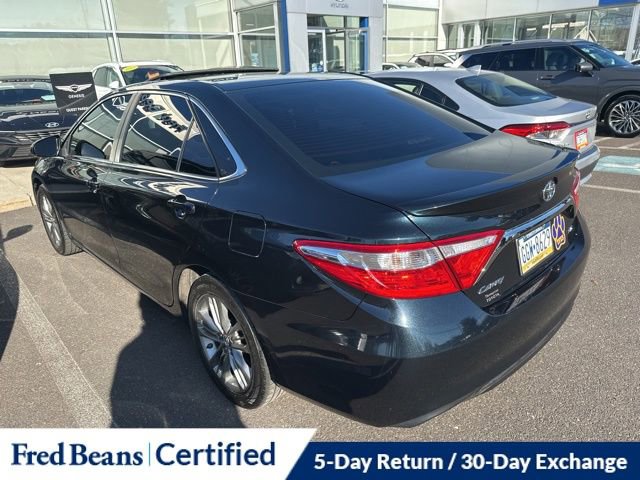 Used 2016 Toyota Camry SE w/ Moonroof Package image 6