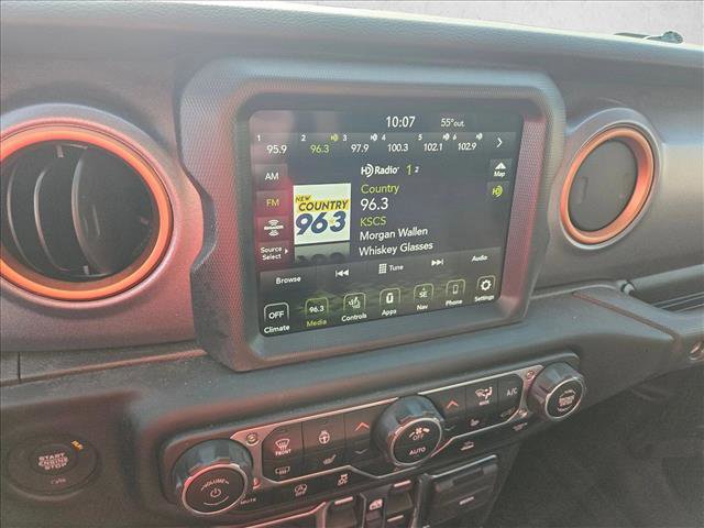 Used 2023 Jeep Gladiator Mojave w/ Cold Weather Group image 17