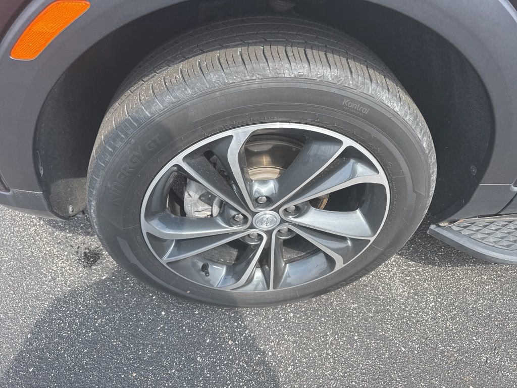 Used 2021 Buick Encore GX Essence image 4