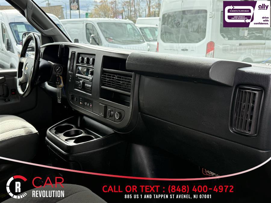 Used 2017 Chevrolet Express 3500 LT w/ LT Preferred Equipment Group RWD image 33