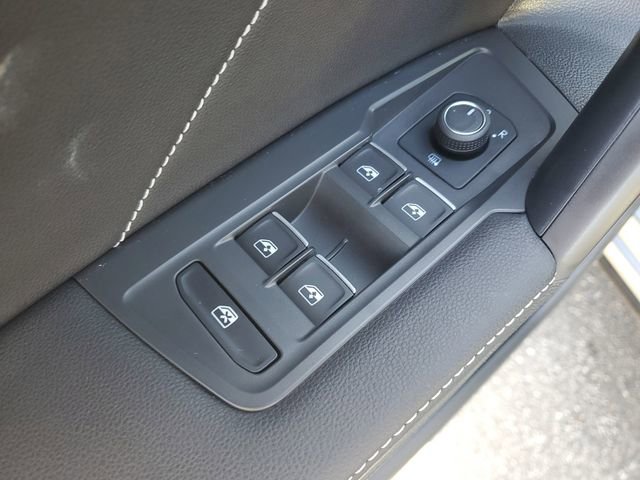Certified 2024 Volkswagen Tiguan SE image 15