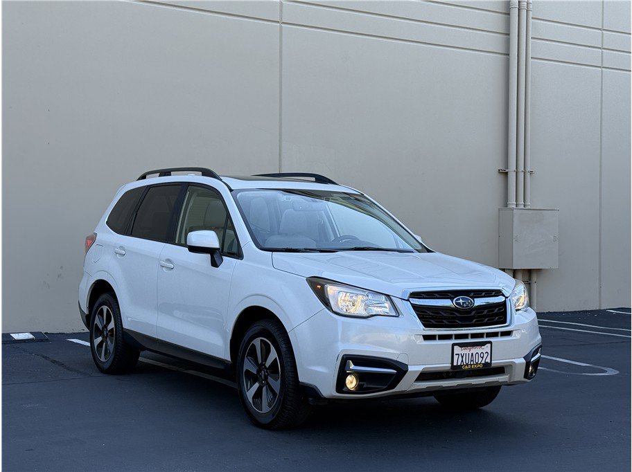 Used 2017 Subaru Forester 2.5i Premium AWD/4WD image 2