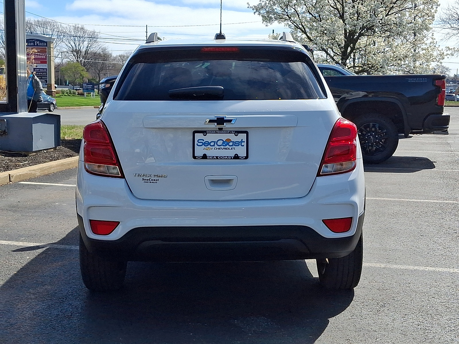 Used 2022 Chevrolet Trax LT w/ Sport Edition image 6