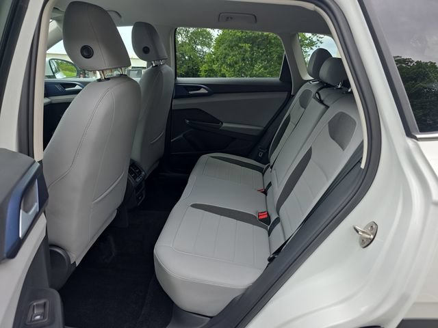 Certified 2024 Volkswagen Taos SE AWD/4WD image 22