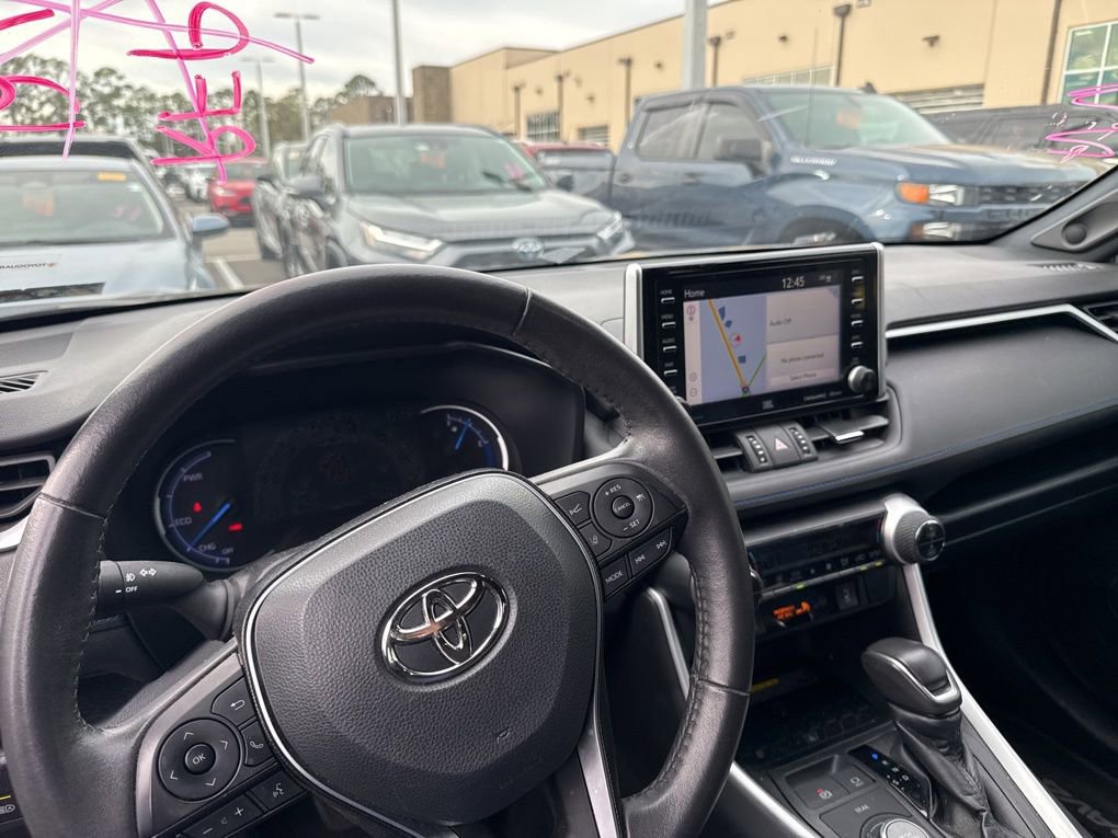 Used 2020 Toyota RAV4 XSE image 6