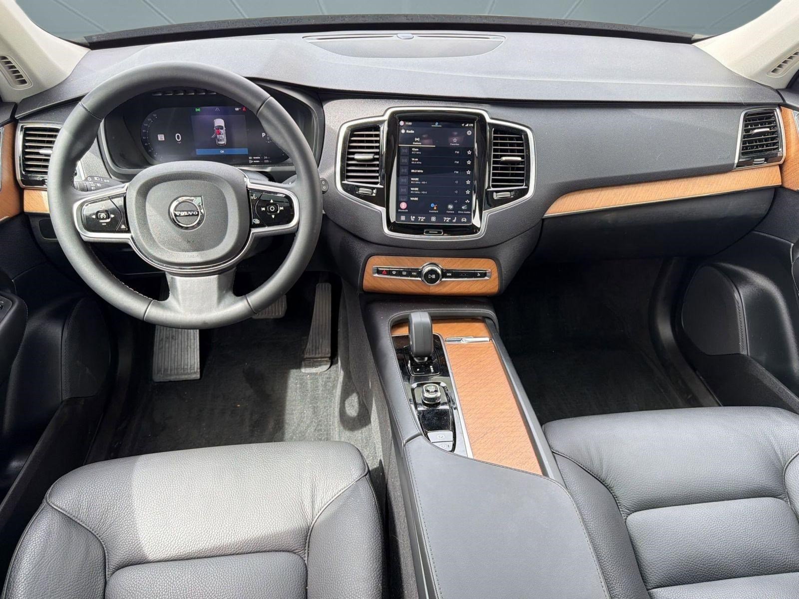 Used 2024 Volvo XC90 T8 Plus w/ Protection Package Premier image 24