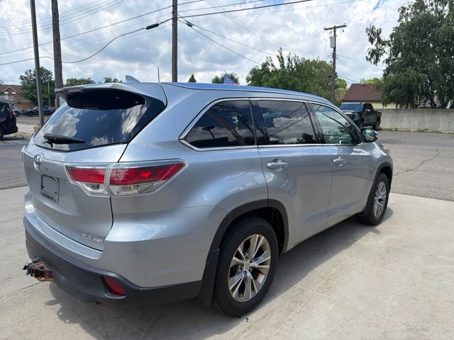 Used 2015 Toyota Highlander XLE AWD/4WD image 7