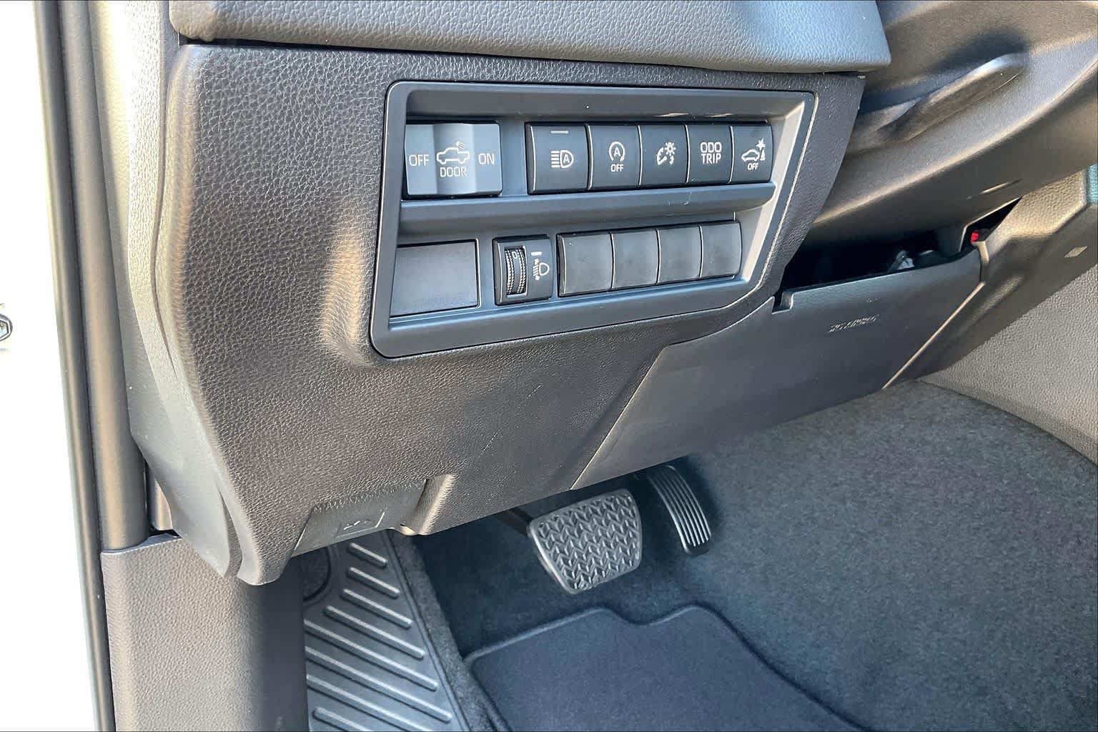 New 2026 Toyota Tundra Limited AWD/4WD image 19