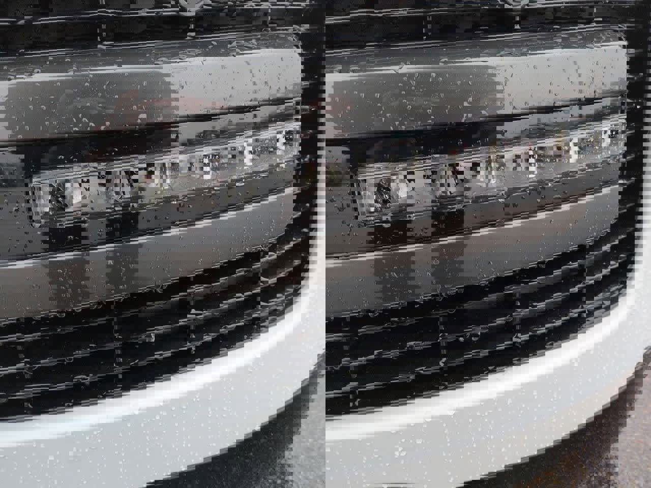 New 2026 Land Rover Range Rover Long Wheelbase SE image 10