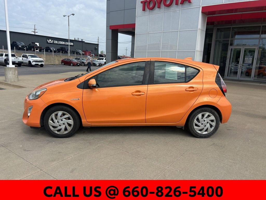 Used 2015 Toyota Prius C One image 9