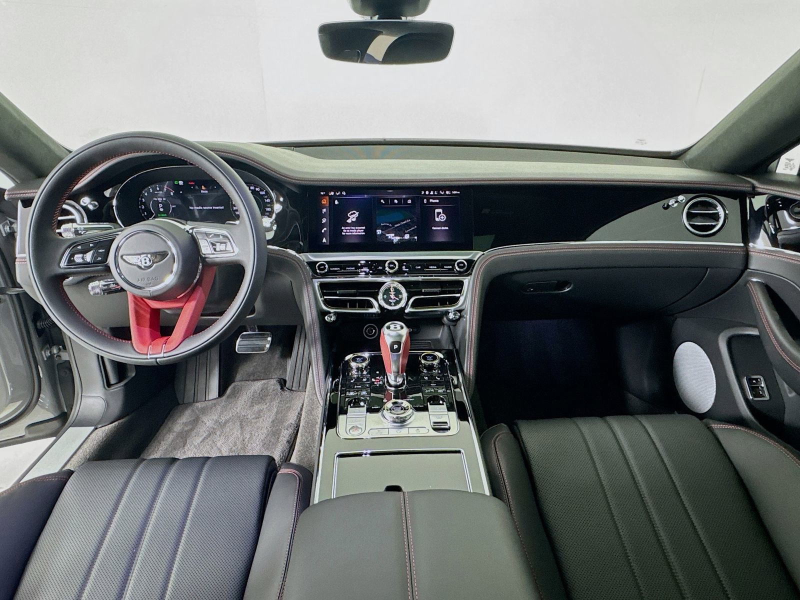 Used 2026 Bentley Flying Spur Plug-In Hybrid image 23