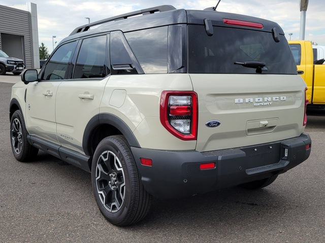 Certified 2025 Ford Bronco Sport Outer Banks w/ Outer Banks Tech Package+ AWD/4WD image 3