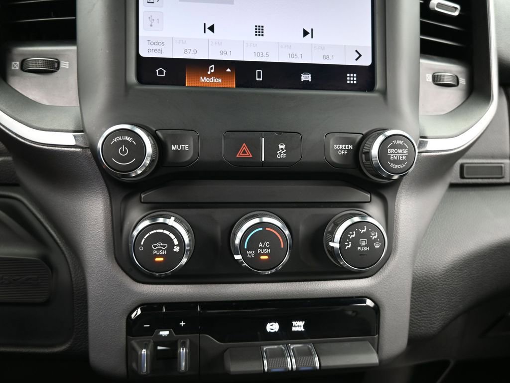 Used 2024 RAM 2500 Big Horn image 25