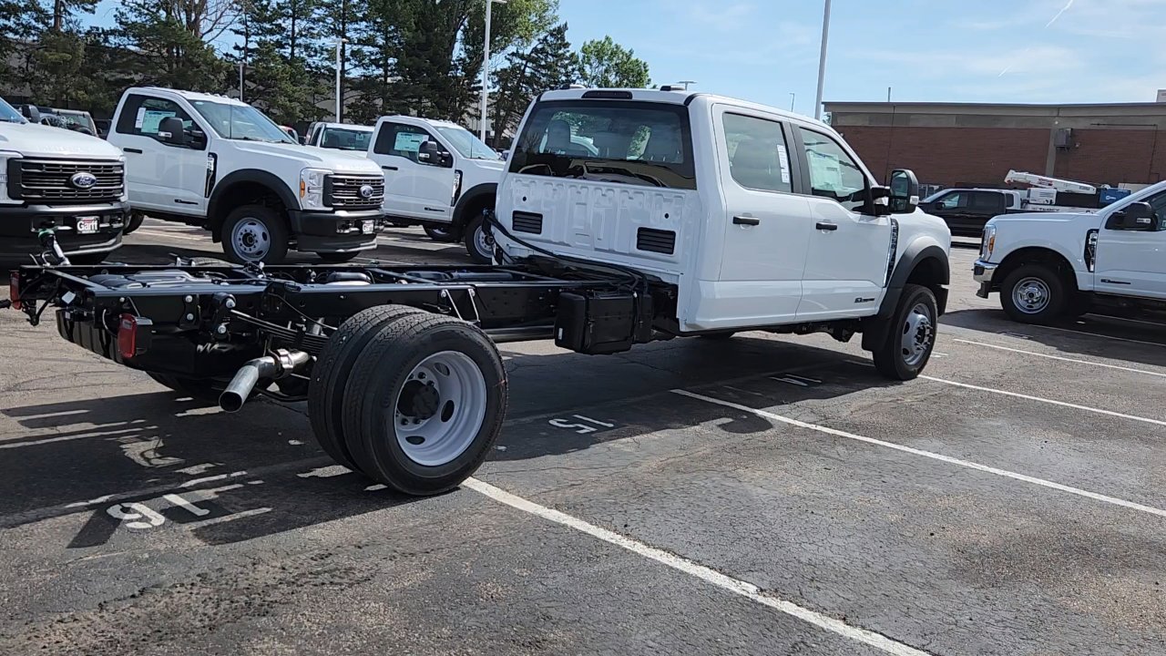 New 2025 Ford F550 4x4 Crew Cab image 10