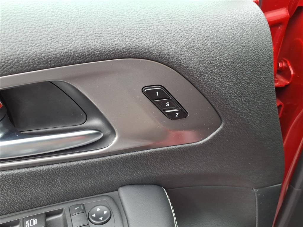 New 2026 Chrysler Pacifica Select image 12