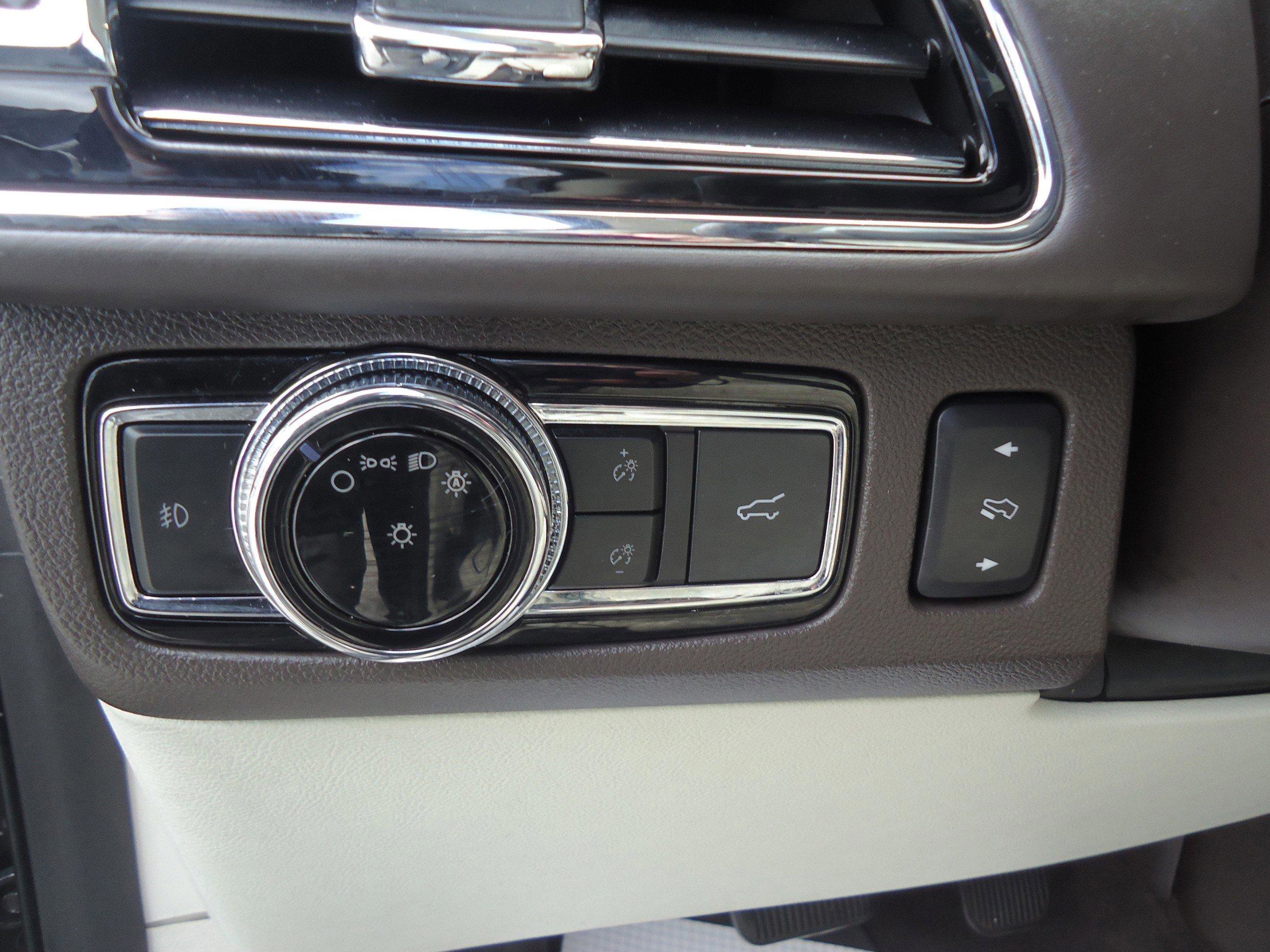 Used 2019 Lincoln Navigator L Black Label w/ Cargo Package AWD/4WD image 15