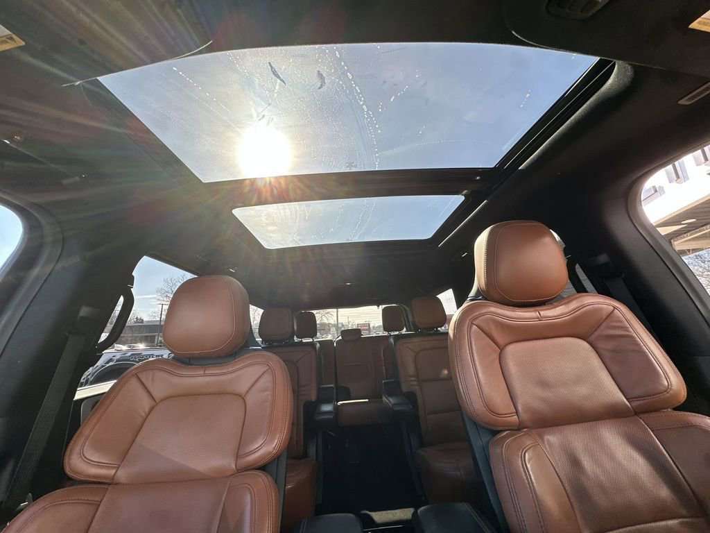 Certified 2020 Lincoln Navigator Reserve w/ Luxury Package image 16