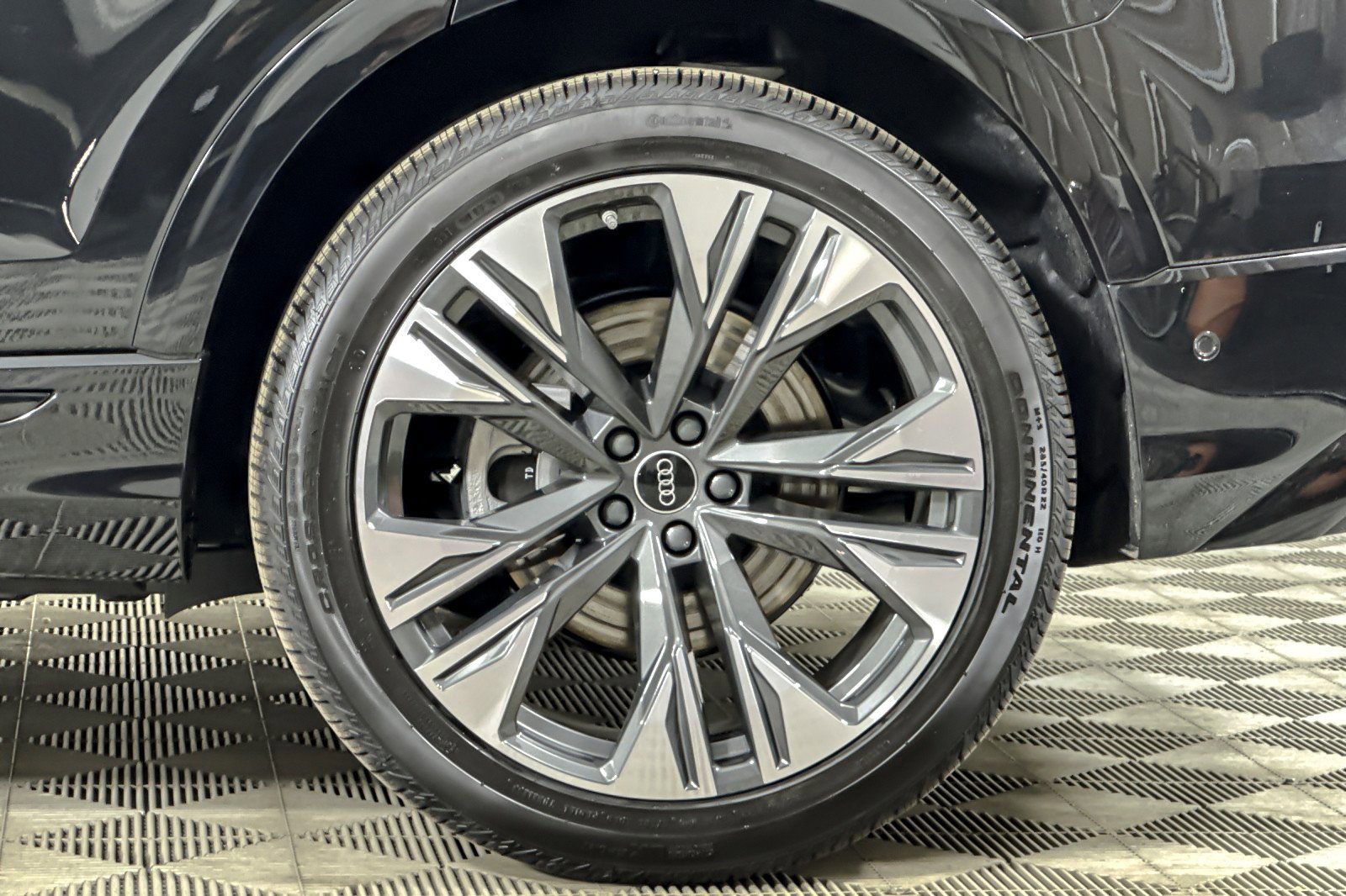 New 2026 Audi Q8 Premium Plus AWD/4WD image 23