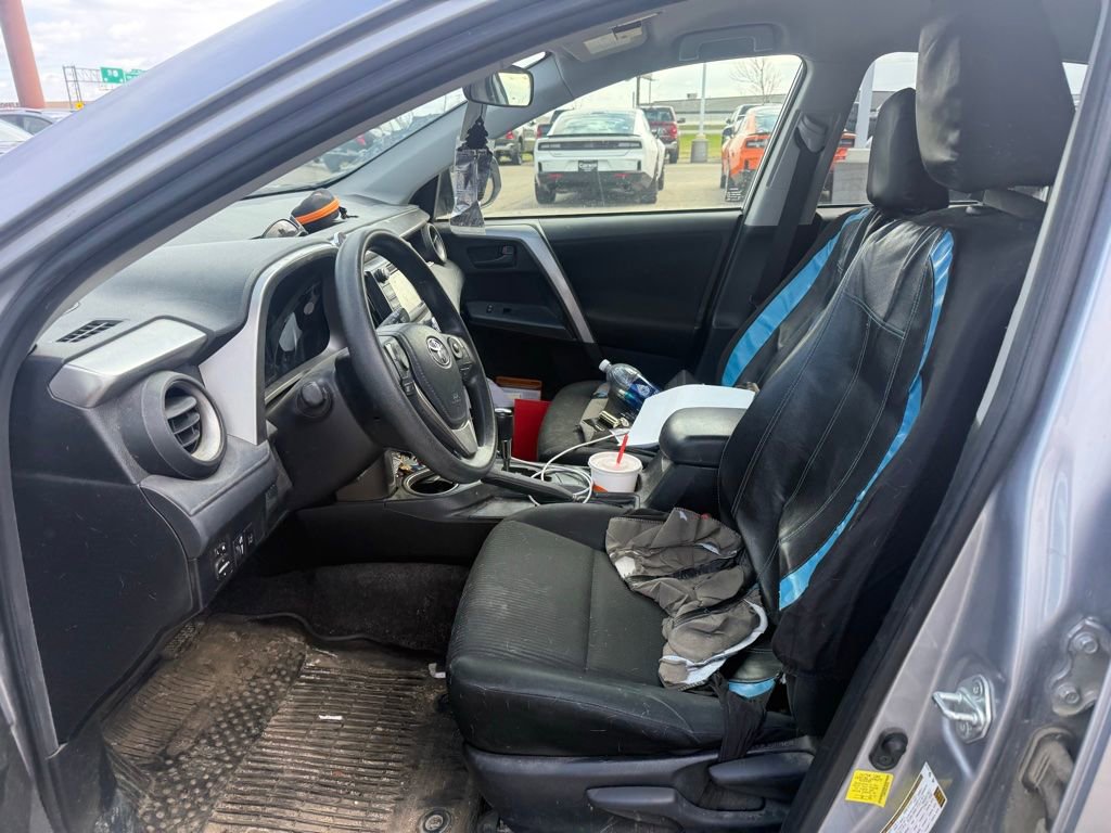 Used 2018 Toyota RAV4 LE w/ All Weather Liner Package AWD/4WD image 9