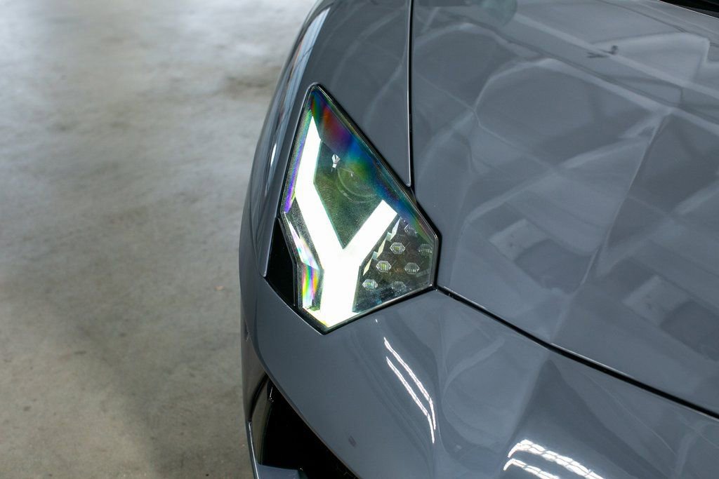 Used 2013 Lamborghini Aventador LP 700-4 image 14