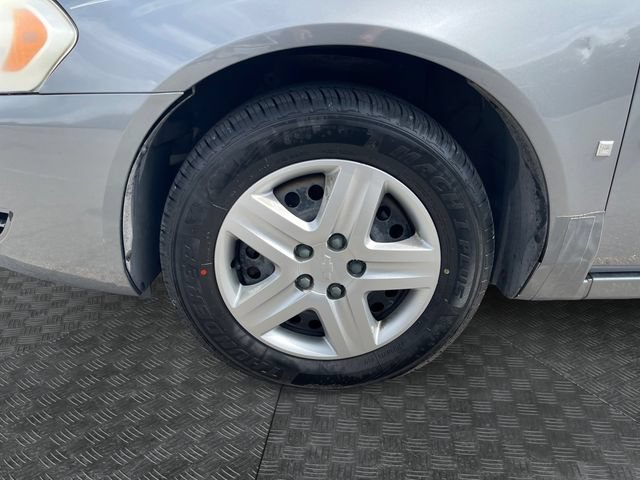 Used 2006 Chevrolet Impala LS FWD image 14