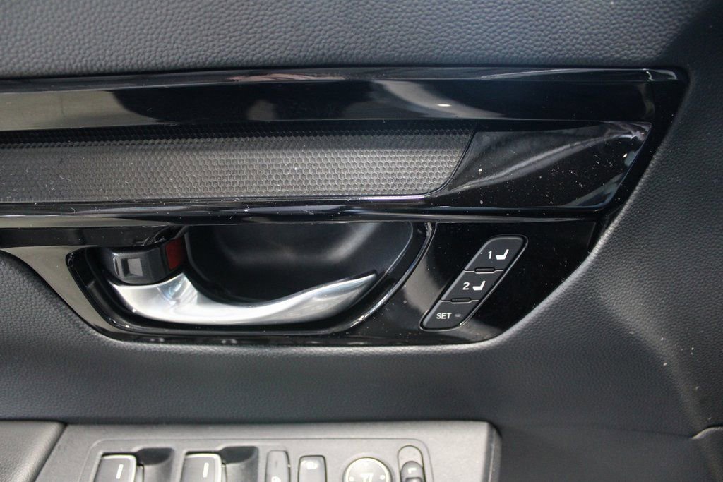 Used 2025 Honda CR-V Sport Touring image 12