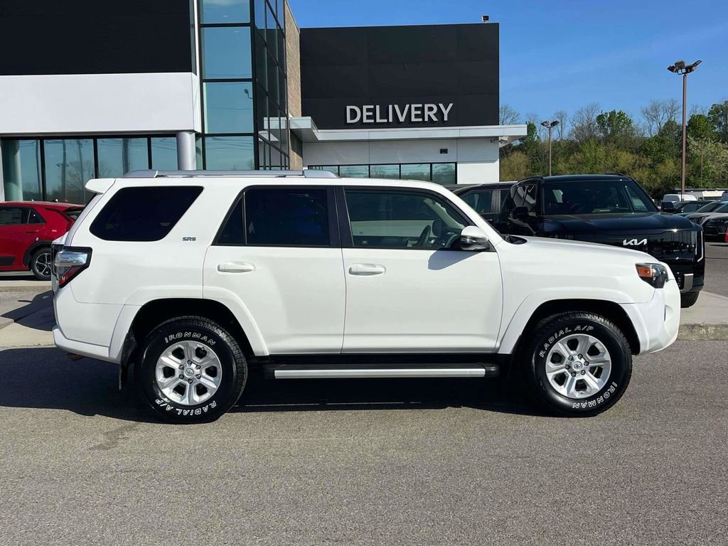 Used 2014 Toyota 4Runner SR5 Premium image 28