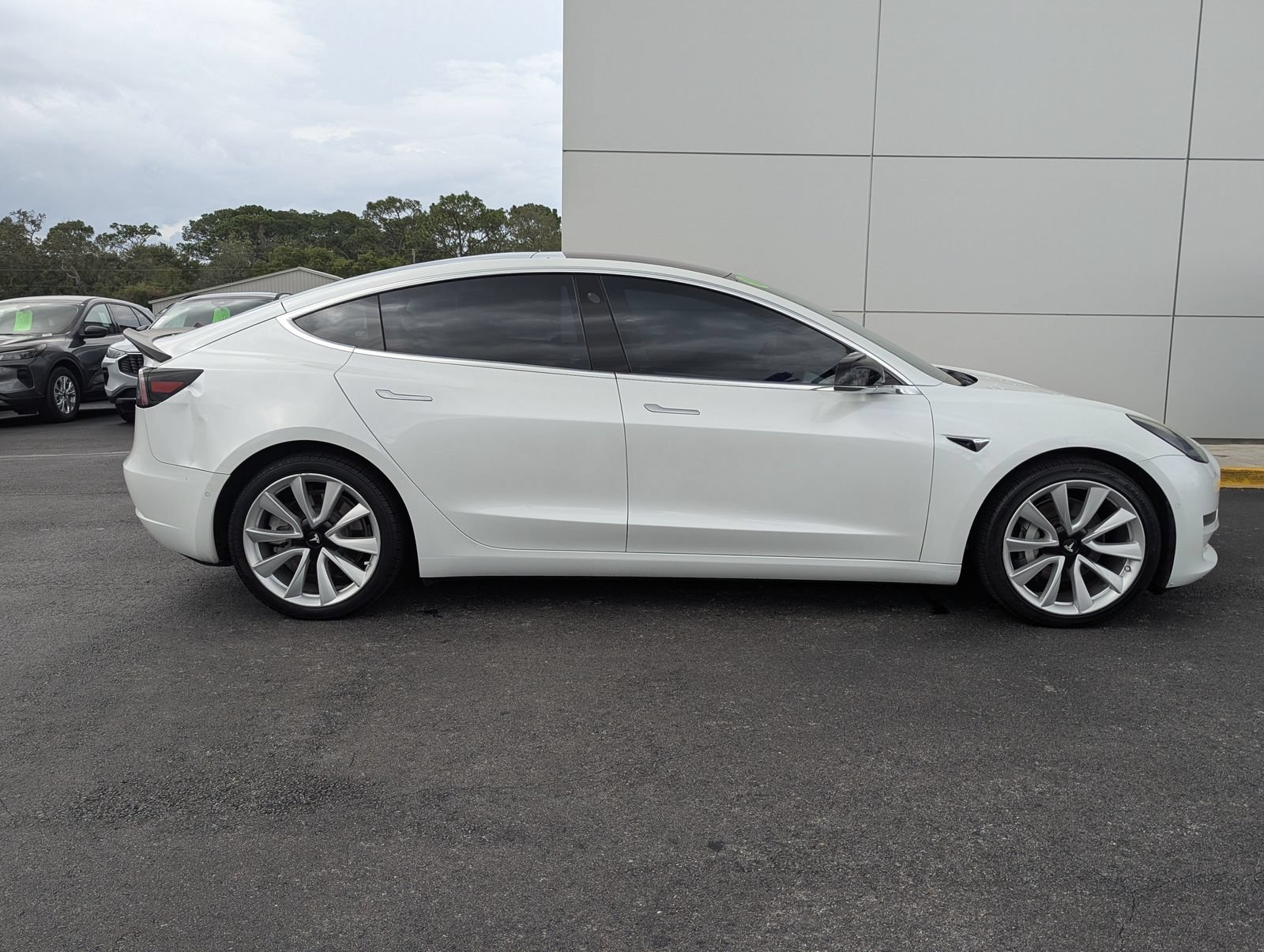 Used 2018 Tesla Model 3 Long Range AWD/4WD image 3