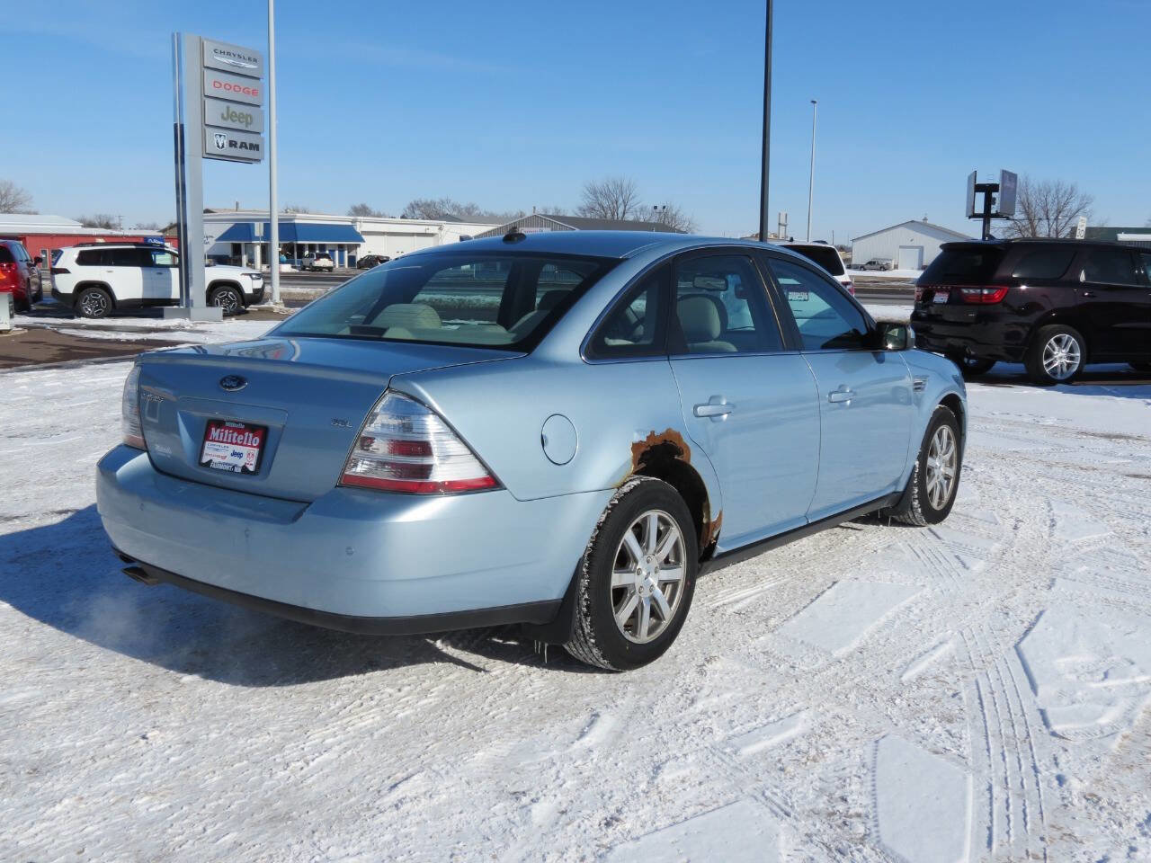 Used 2009 Ford Taurus SEL image 5