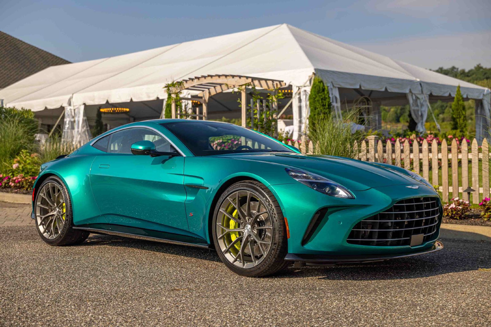 New 2026 Aston Martin V8 Vantage S RWD image 3